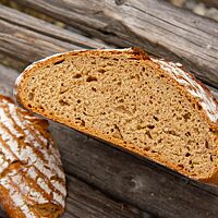 Das Pane Valle Onsernone im Anschnitt zeigt die elastische, saftige Krume.